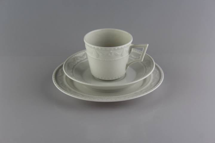 Moccagedeck 3 tlg. - KPM Berlin - Kurland - Dekor weiß