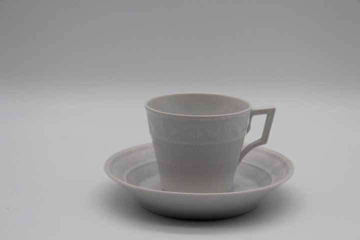 Kaffeetasse 2 tlg. - KPM Berlin - Kurland - Dekor weiß