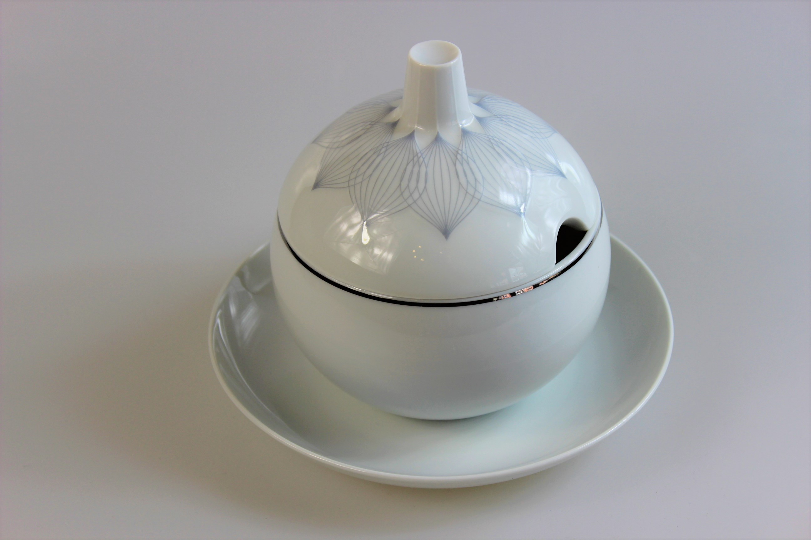 Sauciere - Rosenthal - Lotus - Ballett mit Platin