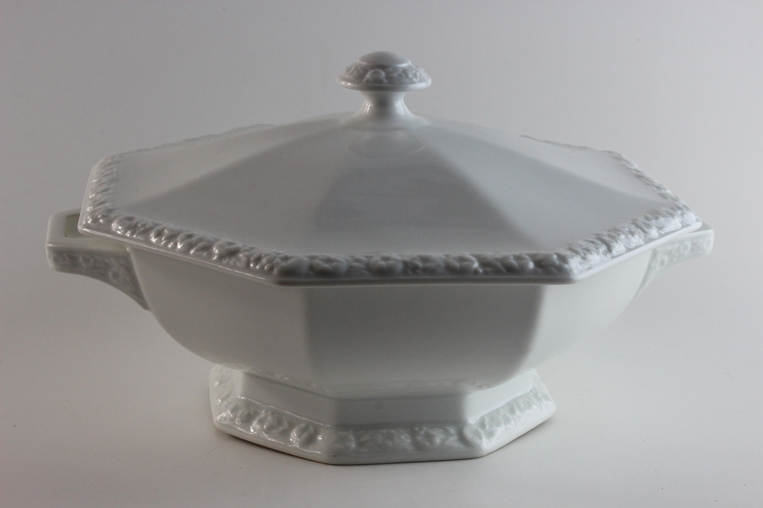 Deckelschüssel - Rosenthal - Maria weiß