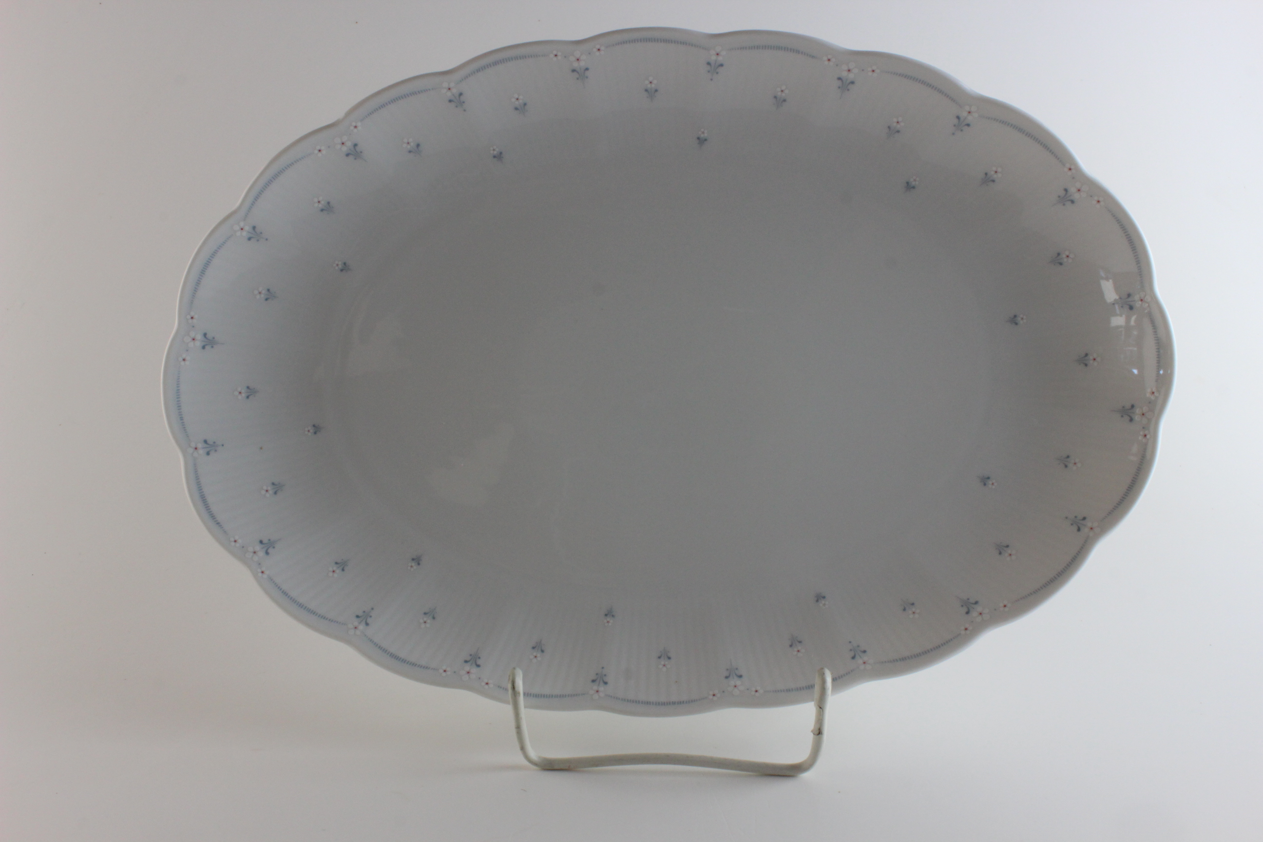 Fleischplatte 28,5 cm - Seltmann Weiden - Jasmin - Blaue Streublume 28166