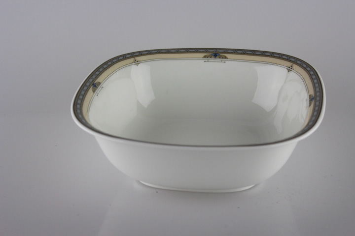 Schüssel - V&B/Heinrich - Cavalier