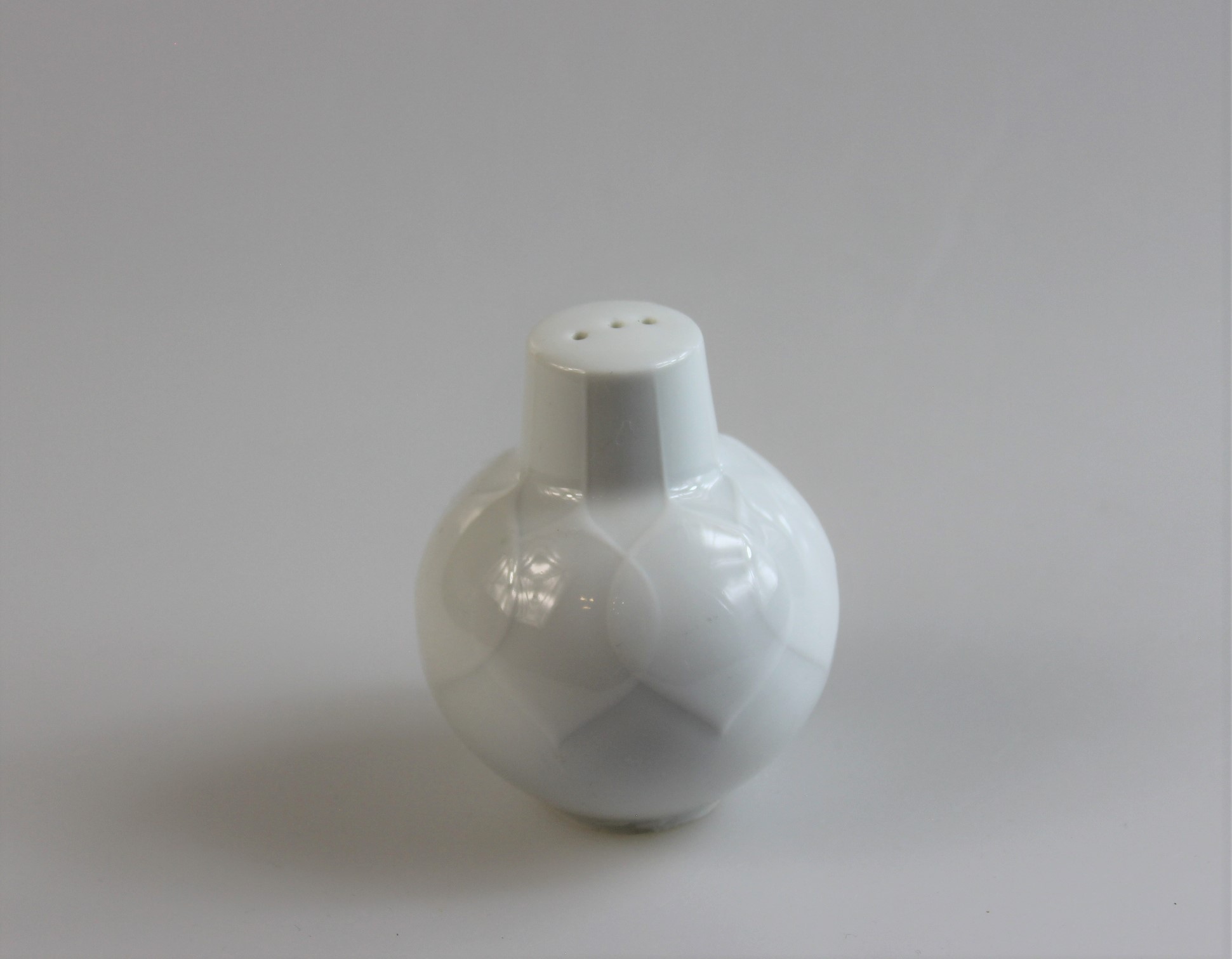 Salzstreuer - Rosenthal - Lotus weiß