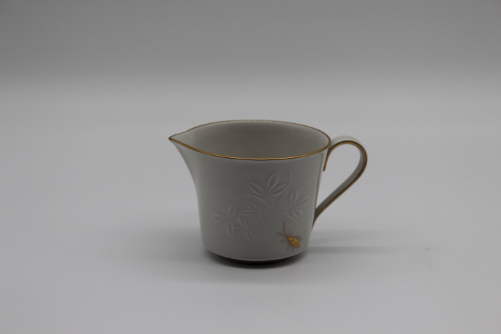 Sahnekännchen - KPM Berlin - Feldblume - Feldblume auf Bord mit Insekt