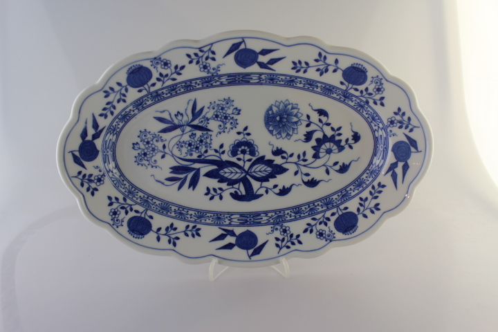 Fleischplatte 30,5 cm - Hutschenreuther- Zwiebelmuster