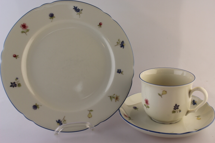 Kaffeegedeck 3 tlg - Seltmann Weiden - Streublume mit blauem Rand