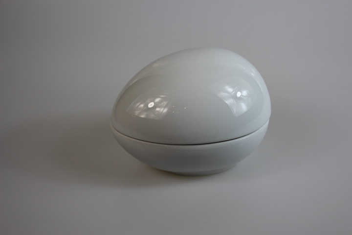 1037 - Ei Dose liegend - 13 cm