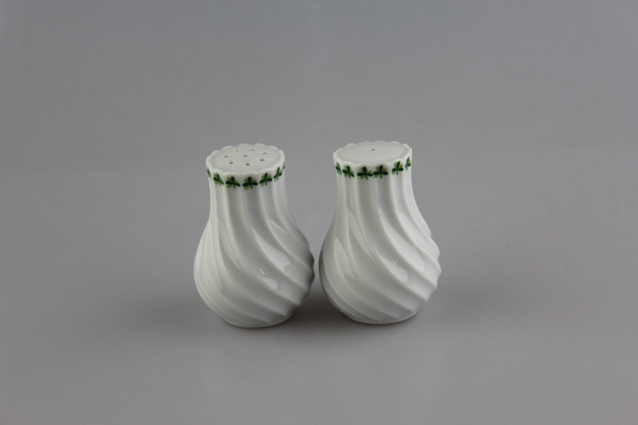 Pfeffer- und Salzstreuer