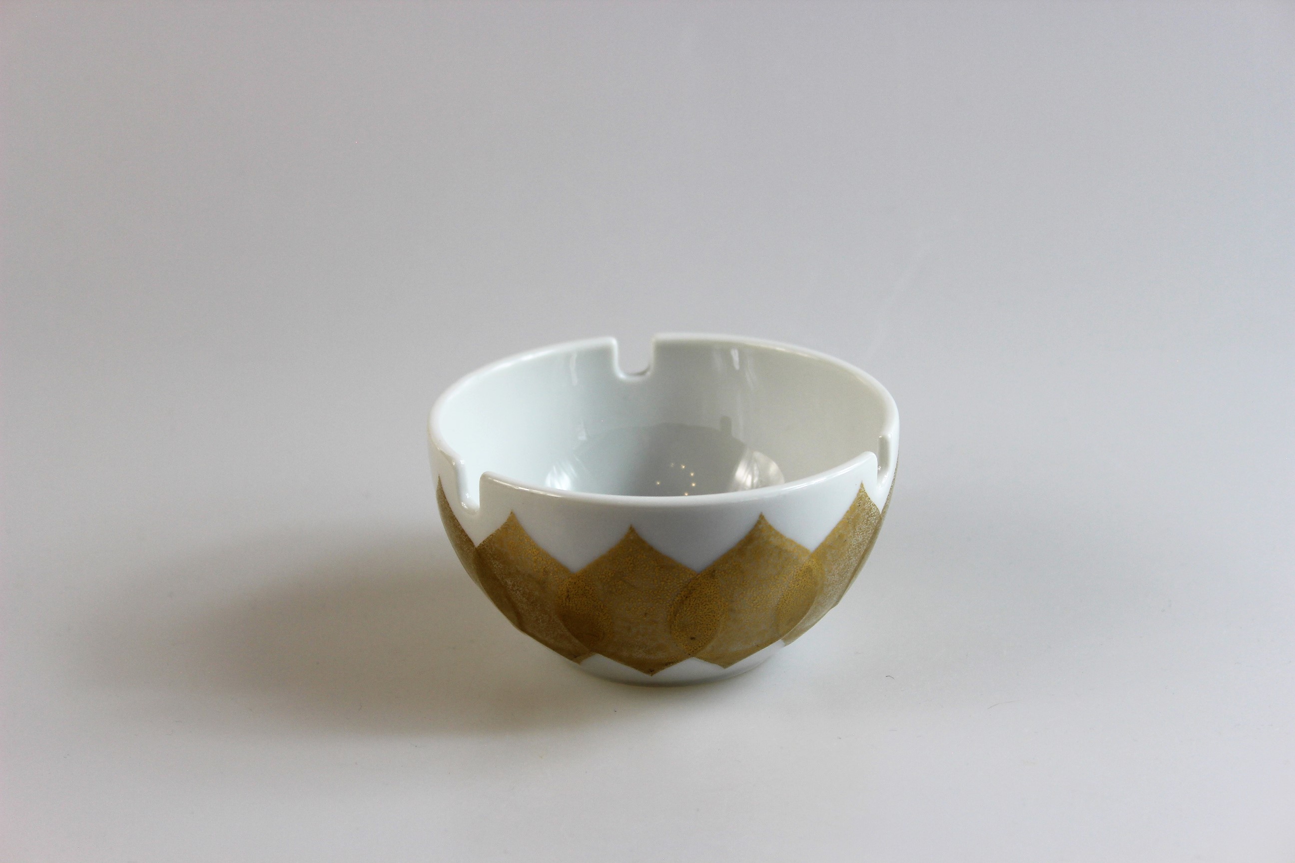 Aschenbecher- Rosenthal - Lotus - Goldblatt