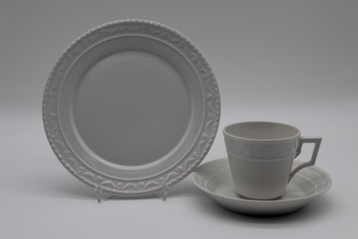 Kaffeegedeck 3 tlg. - KPM Berlin - Kurland - Dekor weiß