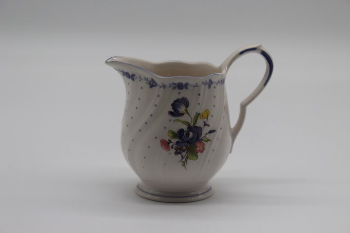 Sahnekännchen - Nikko Japan - Vanessa