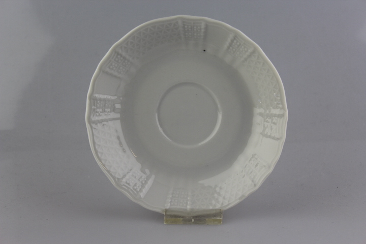 Untertasse für Kaffeetasse - Heinrich - weiß mit Reliefs