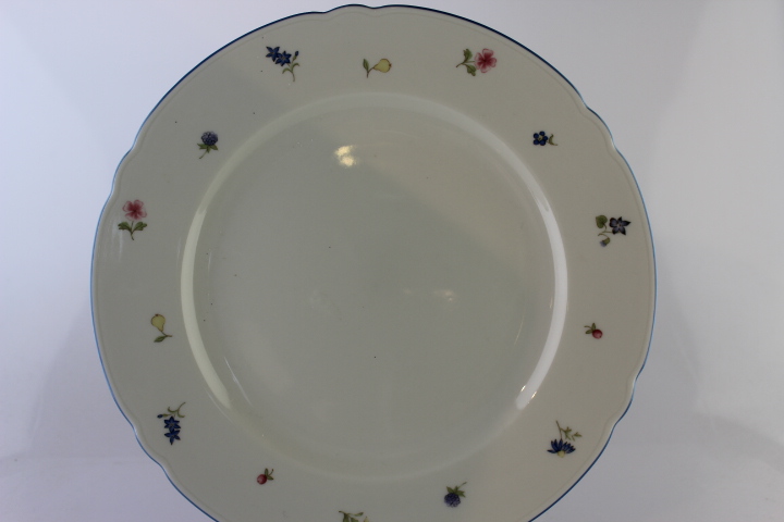 Speiseteller Ø 25 cm - Seltmann Weiden - Streublume mit blauem Rand