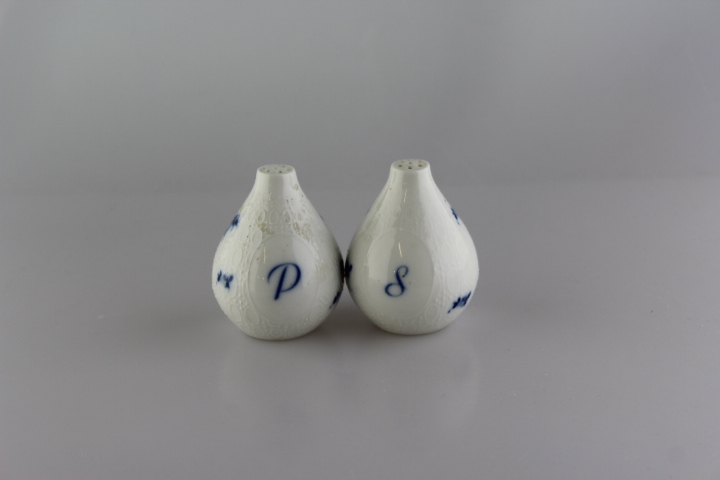 Pfeffer- und Salzstreuer