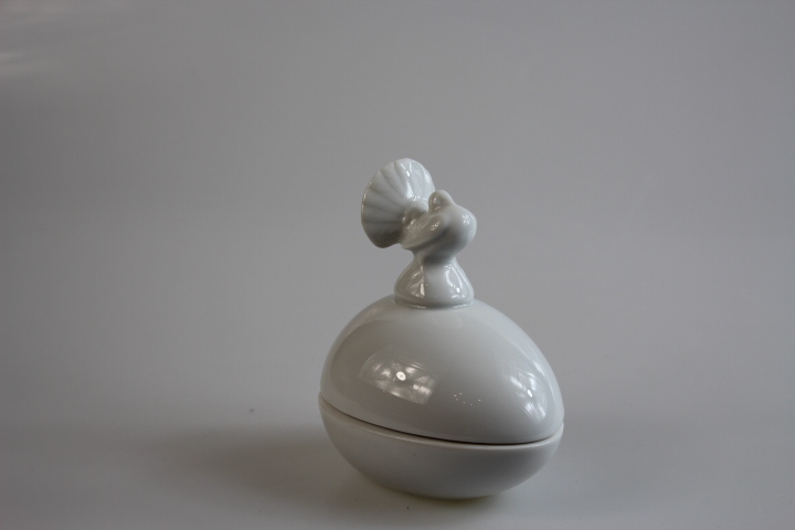 1048 - Ei Dose mit Taube - 8,5 cm