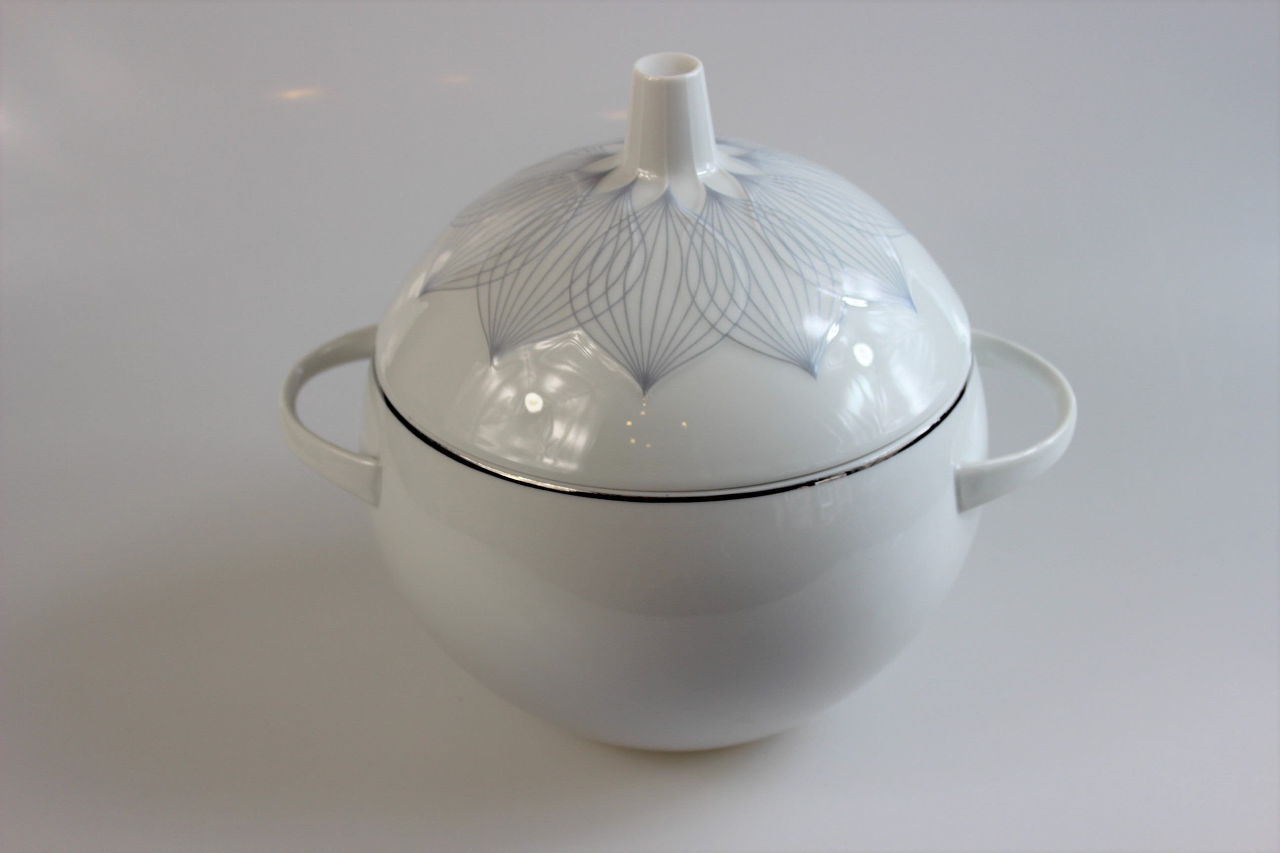 Deckelschüssel - Rosenthal - Lotus - Ballett mit Platin